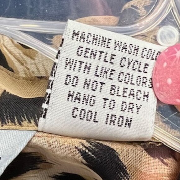 Maggie Barnes Womens Button-Down Semi-Sheer Tunic Animal Print Size 26W - Picture 7 of 7